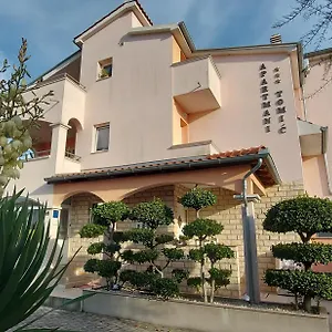 Apartament Tomic Biograd Na Moru